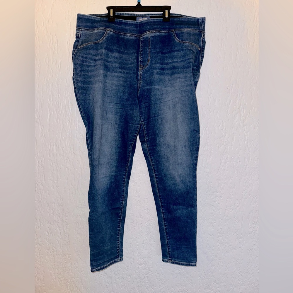 Old Navy rockstar midrise size 20 short jeans